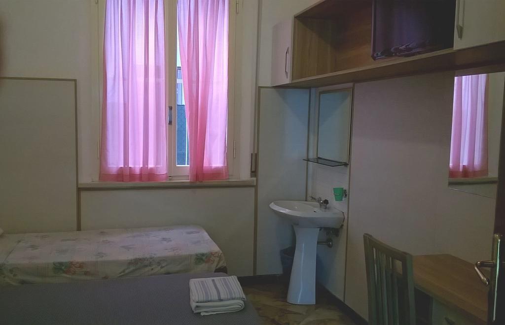 Hotel Parigi Rimini Esterno foto