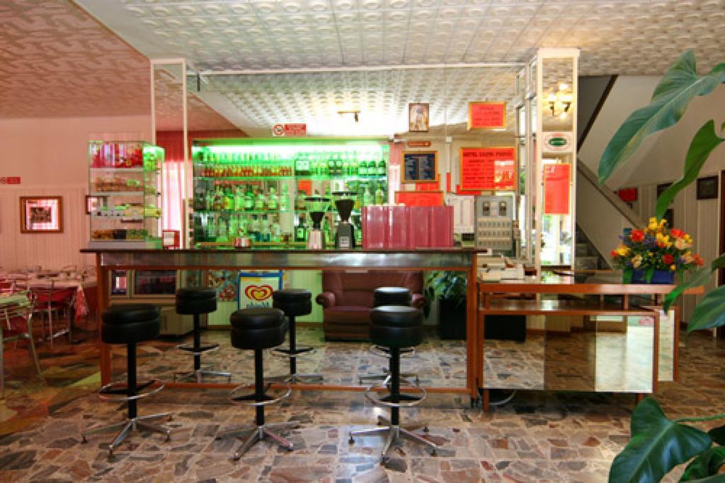 Hotel Parigi Rimini Esterno foto